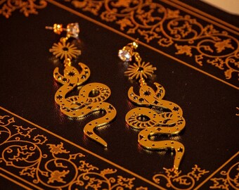 Kolczyki Moden Celestial Helios Moth Witch Snake Gold