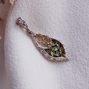 Cloisonne enamel Pendant, Fine Silver, Handmade Necklace,Beautiful green Pendants, Floral Silver Necklace, Silver Jewelry, Enamel Jewelry.