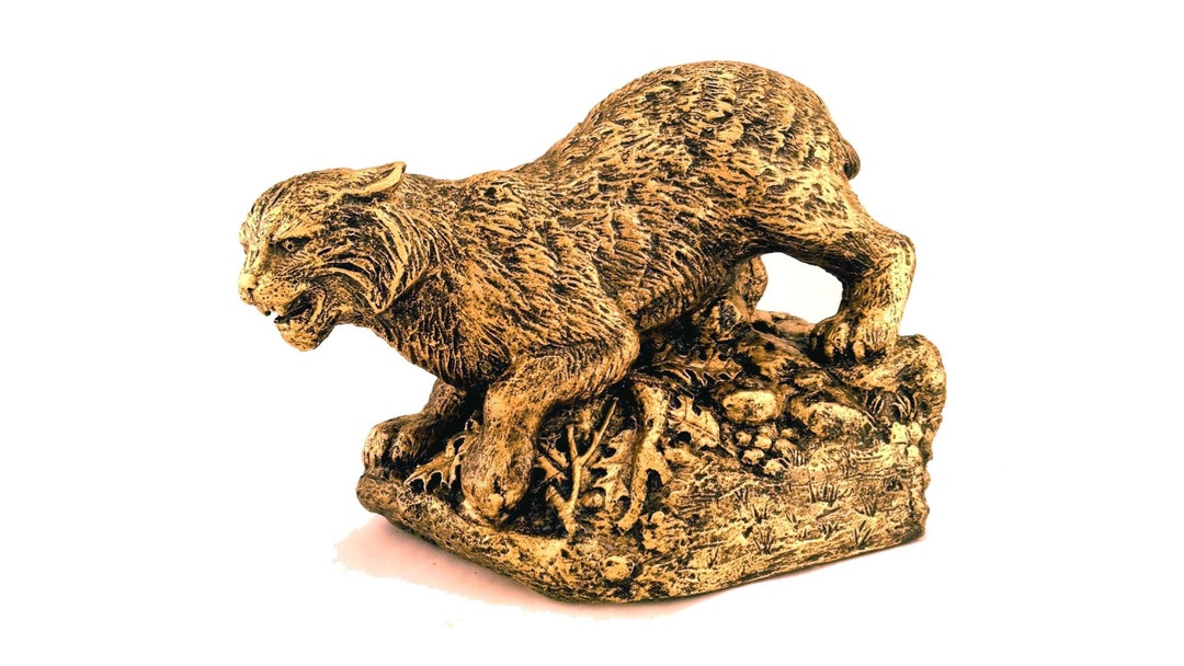 Bobcat Statue With Optional Custom Engraving and Base, Bobcat Statue