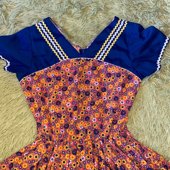 Authentic Vintage 70s Floral Dress! - image 2