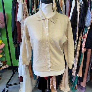 Authentic Vintage 1960s Cashmere Sweater!