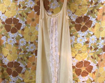 Authentic vintage 60s nightgown!
