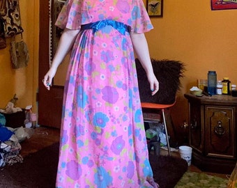 Authentic Vintage 60s Floral Dress!