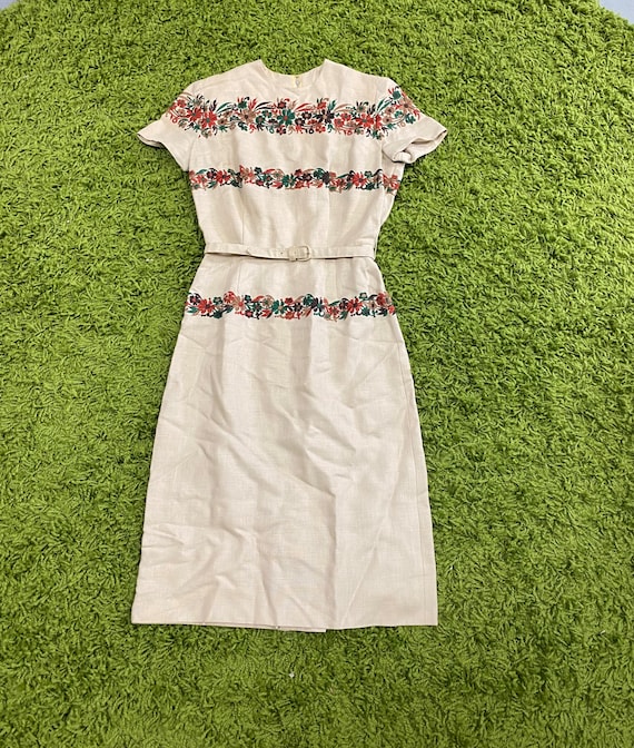 Authentic Vintage 40s Embroidered Dress And Belt!