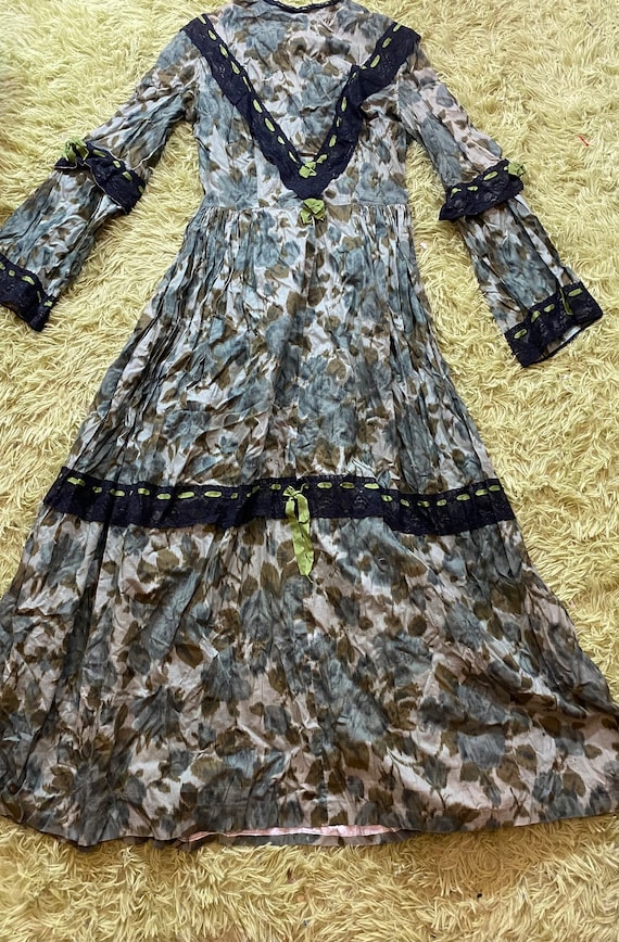 Authentic Vintage 70s Prairie Dress!