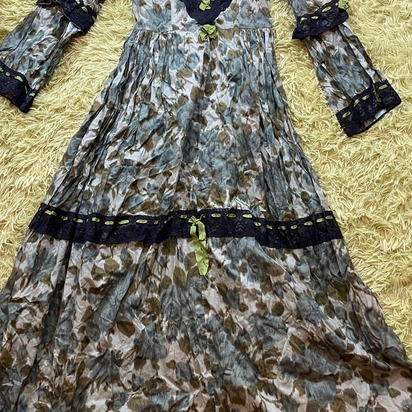 Authentic Vintage 70s Prairie Dress!