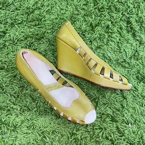 Authentic Vintage 1970s Heels!