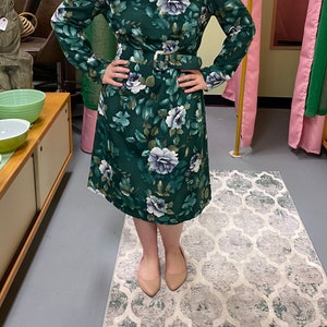 Authentic Vintage 1970s Dress And Belt!