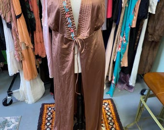 ¡Auténtica bata vintage de los años 70!