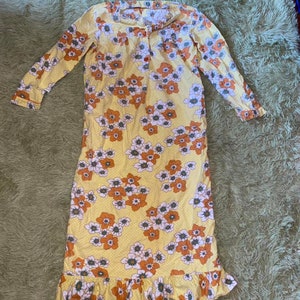 Authentic Vintage 60s Nightgown!