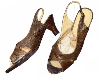 Authentic Vintage 1940s Snakeskin Heels!