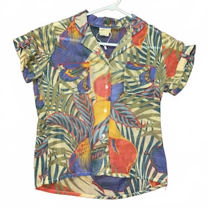 Authentic Vintage 1970s Novelty Hawaiian Shirt!
