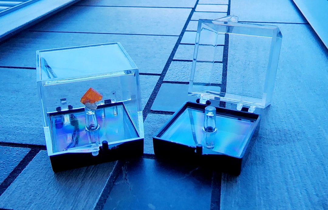 Set of Ten Perky Box Display Cases With Colorless 