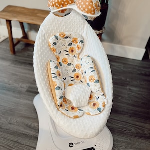 Mamaroo swing/rocker infant insert and toy accessories in sunflowers