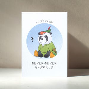 Biglietto d'auguri di compleanno per bambini con personaggio di fantasia animale di Animixtures, formato A6, "Peter Panda" personalizzato - Benefici di beneficenza