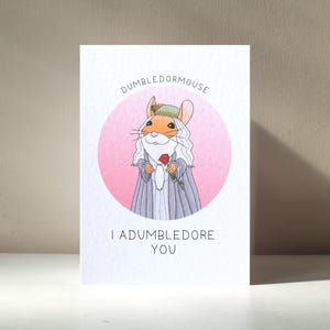 Biglietto d'auguri personalizzato "Dumbledormouse" in formato A6, adorabile mago, personaggio magico, topo, divertente, anniversario, San Valentino - Benefici di beneficenza