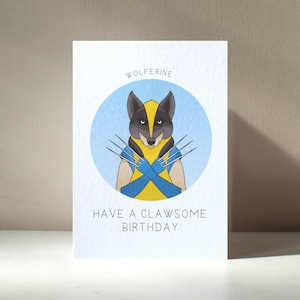 Tarjeta de felicitación personalizada tamaño A6 "Wolferine" con diseño de lobo amarillo, superhéroe, animal divertido, para cumpleaños, aniversario y amor. Beneficia a una organización benéfica.