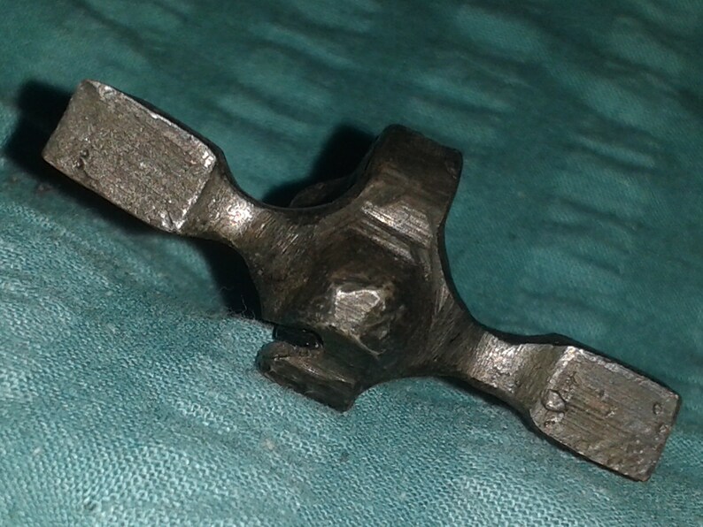 Cross fibula