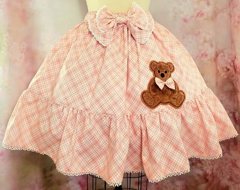 Plaid Bear Lolita Skirt Tartan Check rose ou bleu Teddy Bear Design Classic, Sweet, Kawaii Fashion Full Skirt Plus Size Friendly image 1