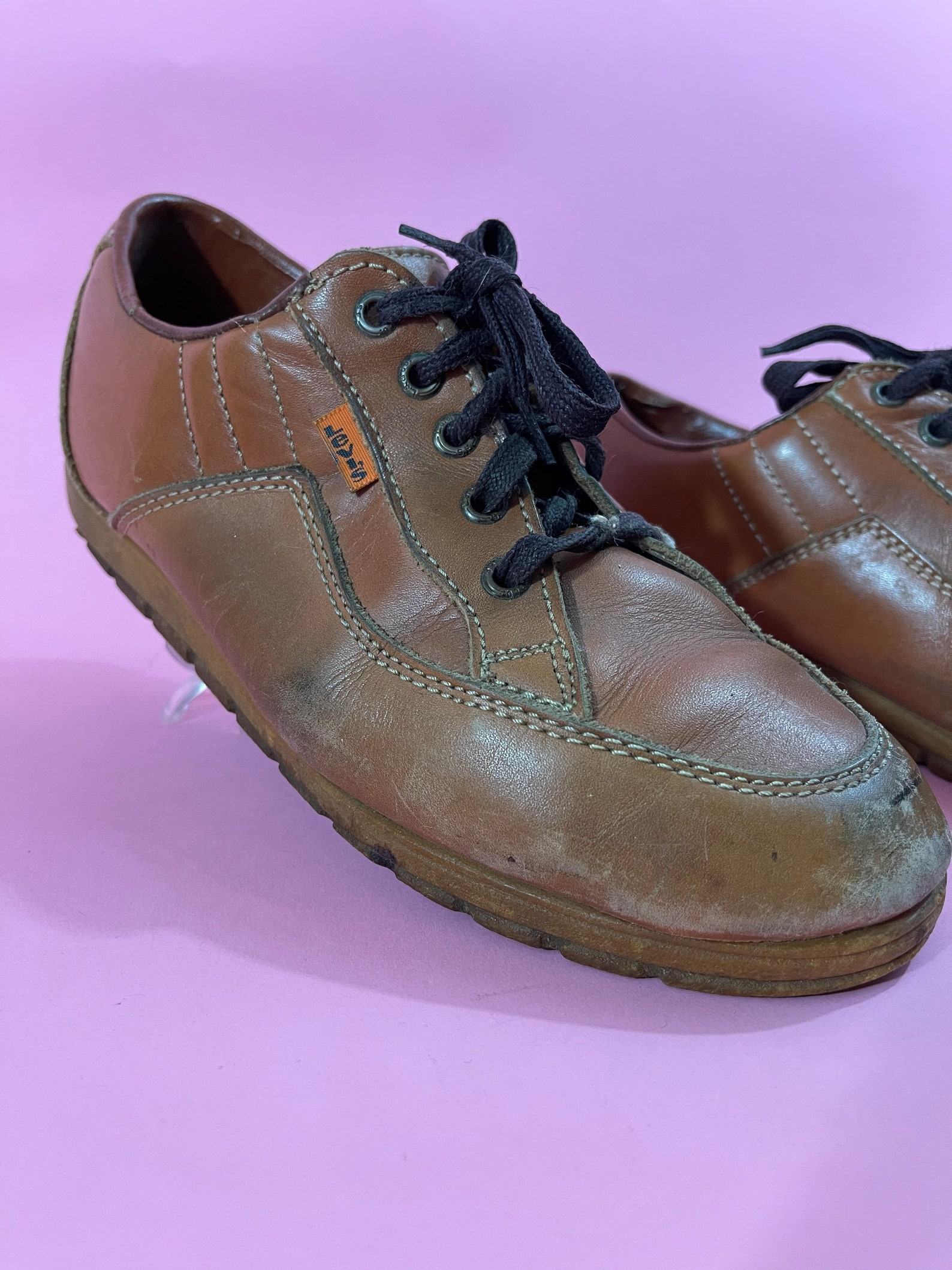 womens walking boots size 6