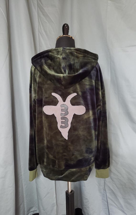 women's Small (oversized) green ultra soft fleece hoodie OOAK repurposed handmade applique Goat patch 33 BMFS