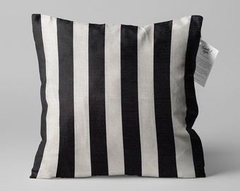 Fodera per cuscino in bianco e nero con motivo a righe / Fodera per cuscino con stampa fronte-retro sul morbido tessuto di ciniglia di diverse dimensioni