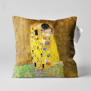 The Kiss Cushion Cover, Gustav Klimt&#39;s Painting The Kiss Pillow Cover on the Soft Velvet Fabric with Multi Size Options, Art Cushion Covers