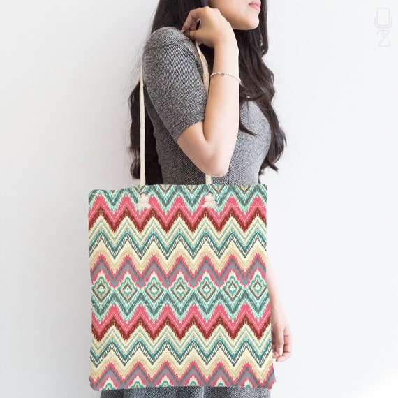 Zipper Zig Zag Print Jute Bag, Capacity: 3-4 kg at Rs 90/piece in Chennai |  ID: 21638570988