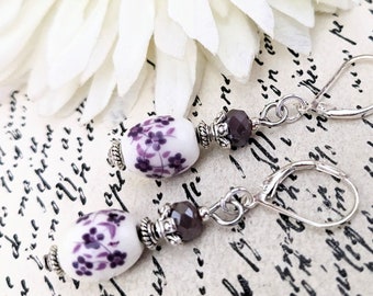 Orecchini pendenti a forma di fiore di Shrieking Violet® Orecchini in argento Sterling con cerchio. Fatti a mano con fiori veri. Festa della mamma - Italia