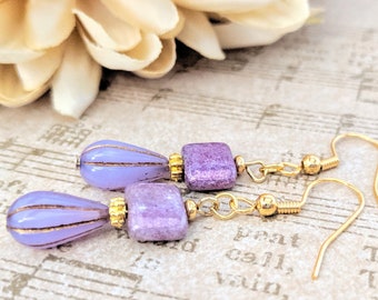 Lavender Earrings Lilac Wedding Jewelry Gold, Teardrop Earrings, Bridesmaids Gifts for Her, Spring Wedding Jewelry Gift for Her, Artisan