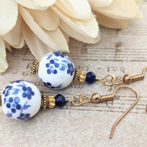 Delft Blue Earrings Dangle, Sterling Silver Chinoiserie Earrings, Women Birthday Gift for Wife, Sensitive Earrings, Dutch Jewelry Artisan