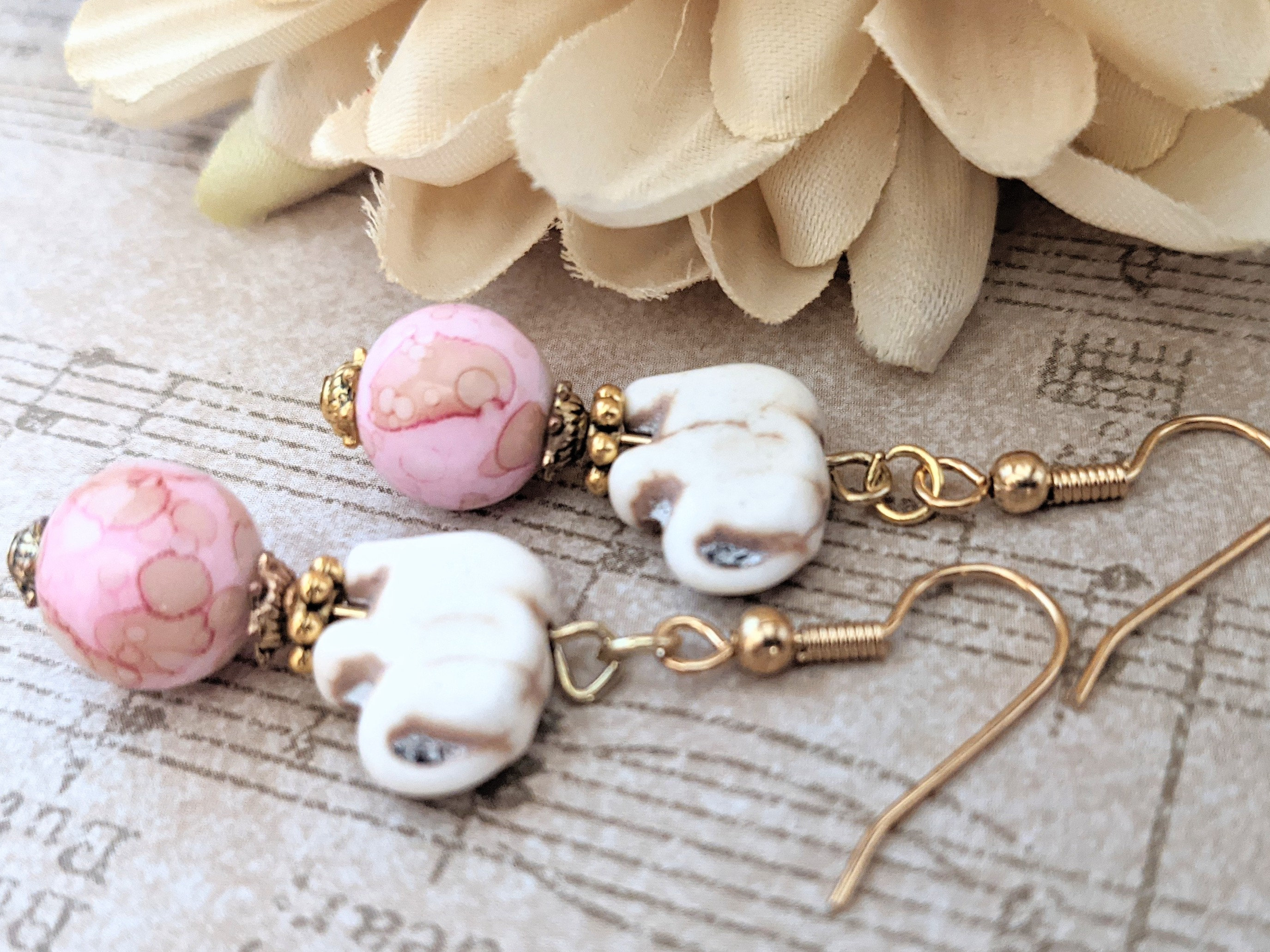 Orecchini a forma di elefante rosa, orecchini pendenti boho chic, regalo per la festa della mamma, gioielli fatti a mano più venduti, regalo per gli amanti degli elefanti per lei