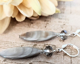 Sterling Silver Gray Mother of Pearl Earrings Dangle, Leverback Earrings for Women, Boho Chic Earrings Handmade, Shell Clip On Earrings Drop