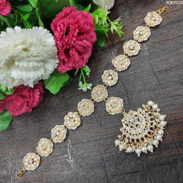 Delicate Maang tikka/ Kundan Tikka/ Indian Jewelry/ Indian Wedding Jewelry/ Pakistani Jewelry/ Jhoomer/ Matha patti/ Indian forehead jewelry