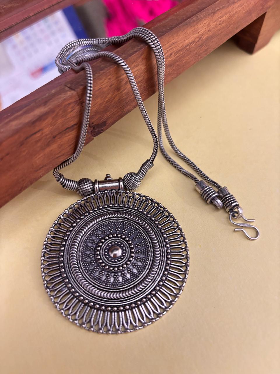 Set Di Gioielli Indiani Tradizionali Bohémien - Collana Con Ciondolo A Fiocco E Orecchini In Argento Anticato Ossidato, Regalo Etnico Per Donna, Festa E Cerimonia