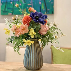 Faux Flowers in Ceramic Vase, Artificial Flower Arrangement for Home Kitchen Living Dinning Room Coffee Table Centerpieces