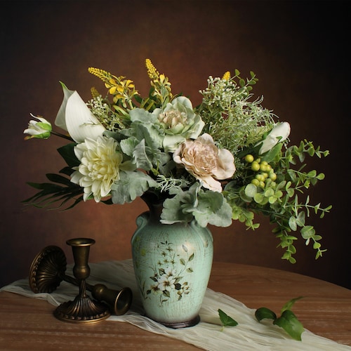Faux Flowers in Vase, Silk Flower Arrangement Artificial Floral for Home Kitchen Living Dining Room Coffee Table Centerpieces