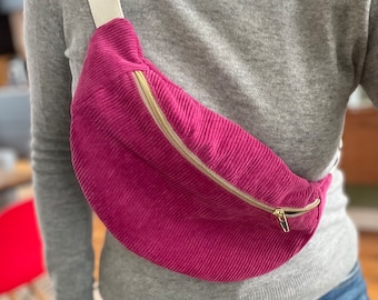 Magentarosa Cord-Gürteltasche – Größe L