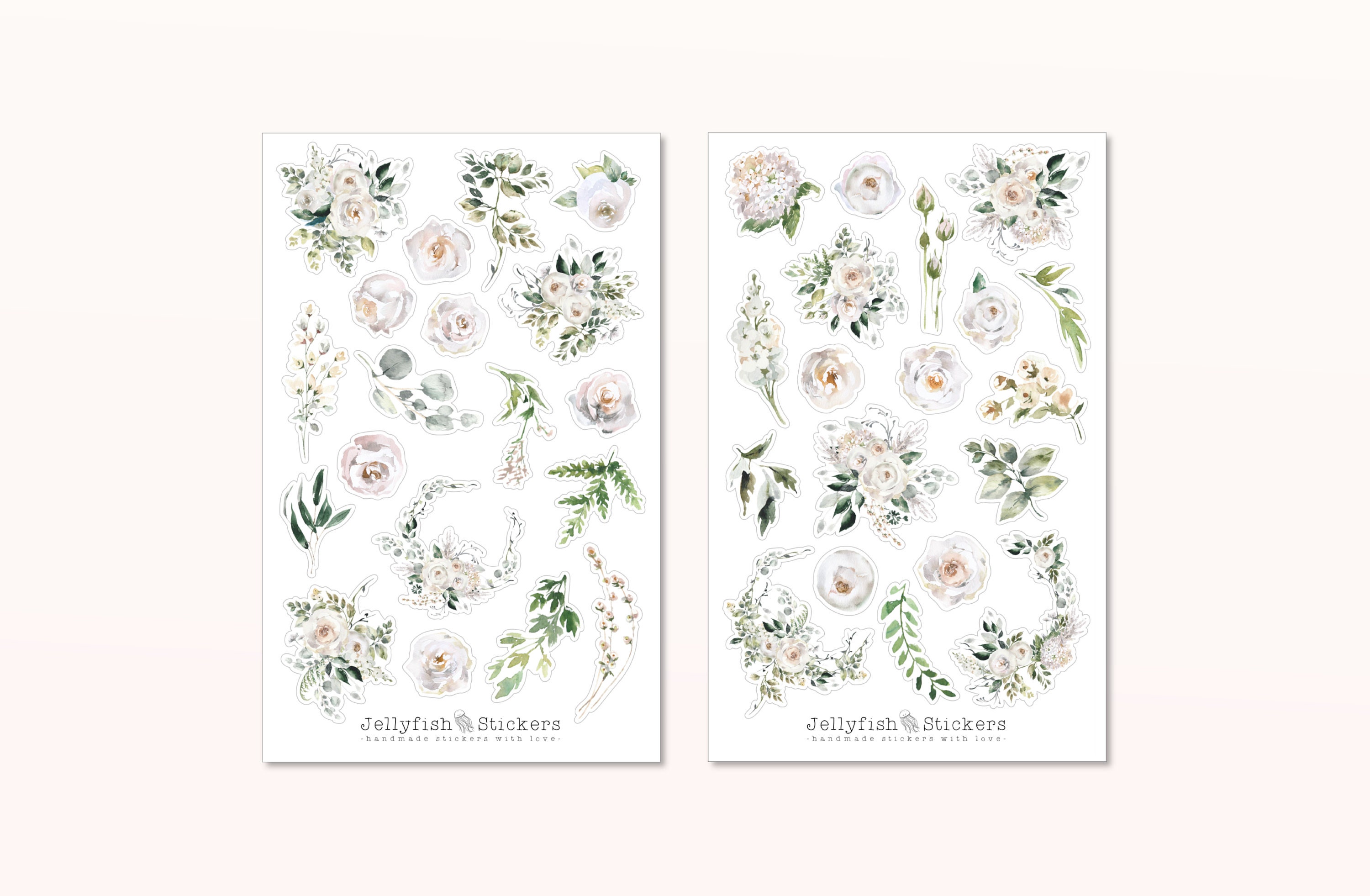 Mooie De Lentebloemen In Een Houten Ophelderingsweide Met Vlinder Op Het Lentelandschap Lokale Insecten Die Bloem Bestuiven Image152913477