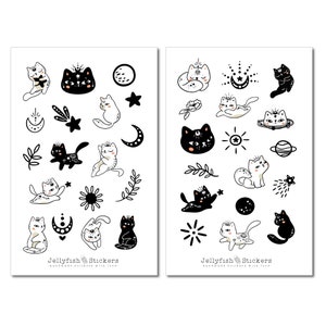 Puede incluir: Dos hojas de pegatinas en blanco y negro con lindos gatos con dise&ntilde;os celestiales y m&iacute;sticos. Las pegatinas incluyen gatos con estrellas, lunas, planetas, soles y otros elementos celestiales. El texto "Jellyfish Stickers" aparece en ambas hojas.