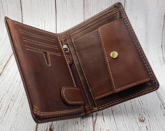 Vintage Distressed Leather Bifold Wallet: Handmade Hipster Style