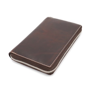 AG Wallets Cuero de napa marrón desgastado RFID Safe 20 Tarjetero con cremallera Cartera plegable delgada y organizador