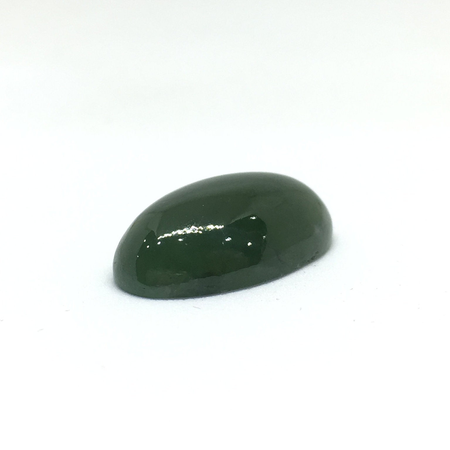Jadéite Jade - 12.66 Carats, Cabochon Vert, Opaque, Sans Traitement, Qualité Très Bon