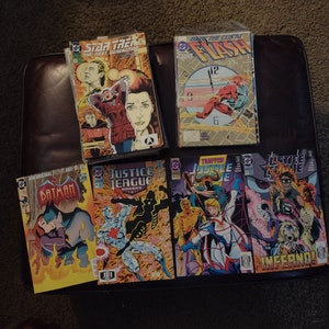 Vintage DC 1990&#39;s Comic Book Bundle (6) Batman/Flash/Justice League/Star Trek Next Generation