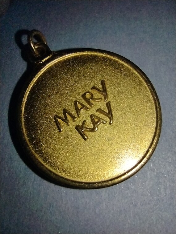 Mary Kay Vintage Rhinestone Outstanding Sales Awa… - image 3