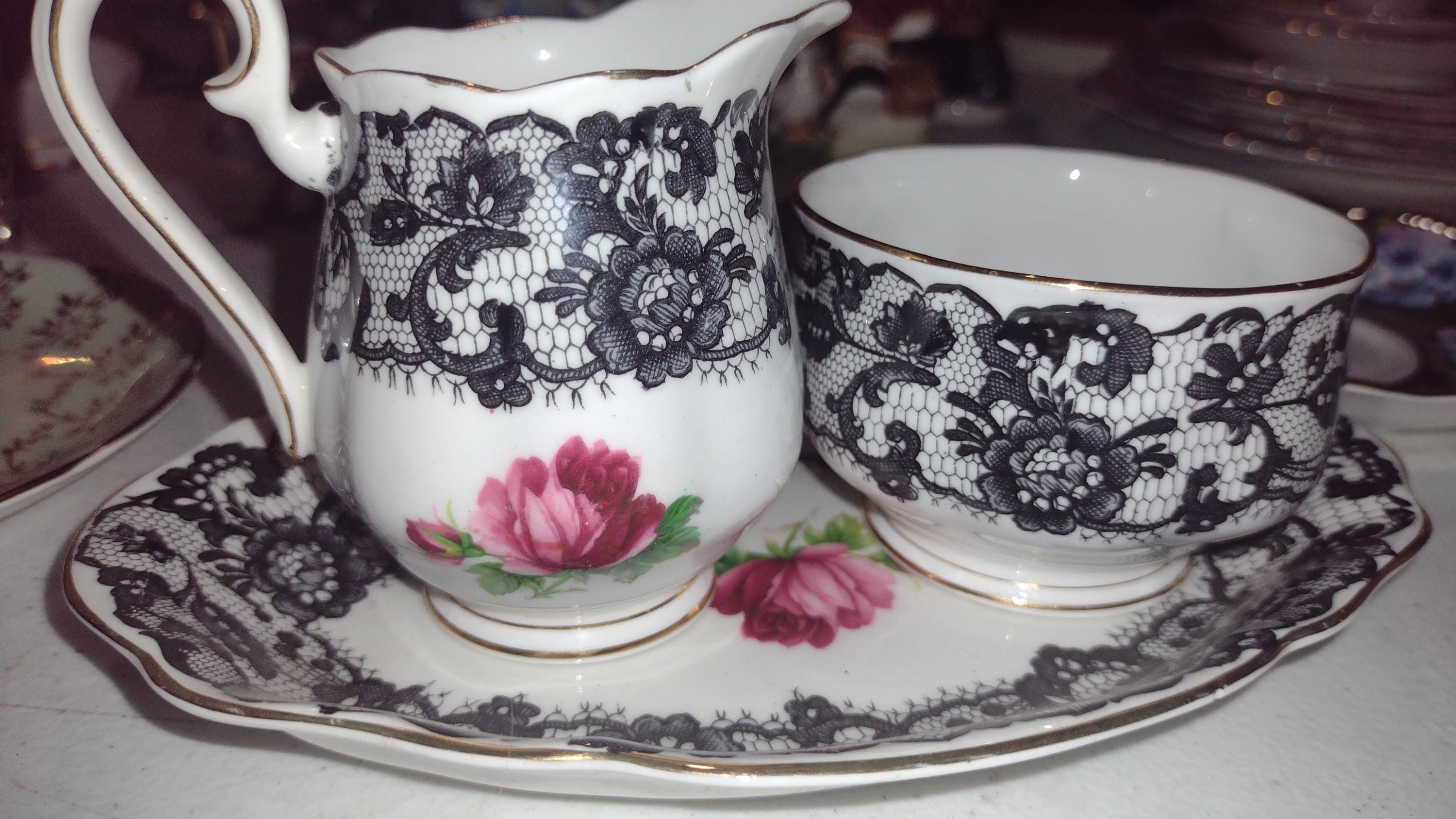 Royal albert - Etsy 日本 レアロイヤルアルバートポインセチアトリオ