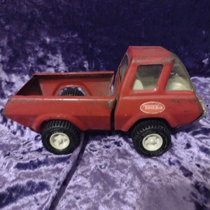Antique Tonka Red Pick up Truck