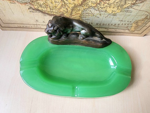 Antique art deco style Jadite green Glass Lion As… - image 2