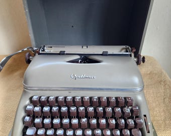 Vintage Working 1950's Optima Elite 3 Manual Typewriter w/Case - Germany