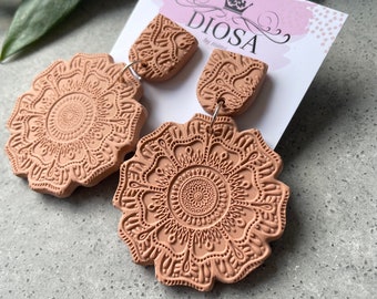 Terracotta mandala inspired earrings, textured trendy earrings, stylish fashion earrings, red earthy polymer clay earrings